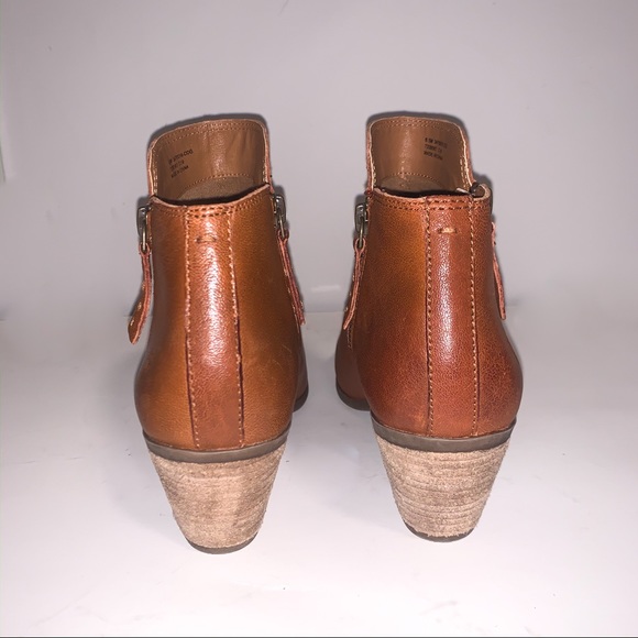 New Frye Judith Zip Bootie Cognac Size 6.5 - Picture 4 of 7